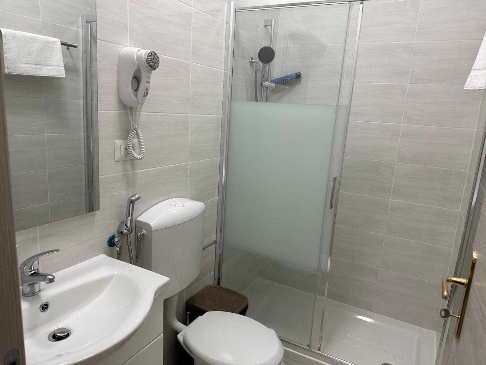 Turati Termini Bed & Breakfast Roma Ngoại thất bức ảnh